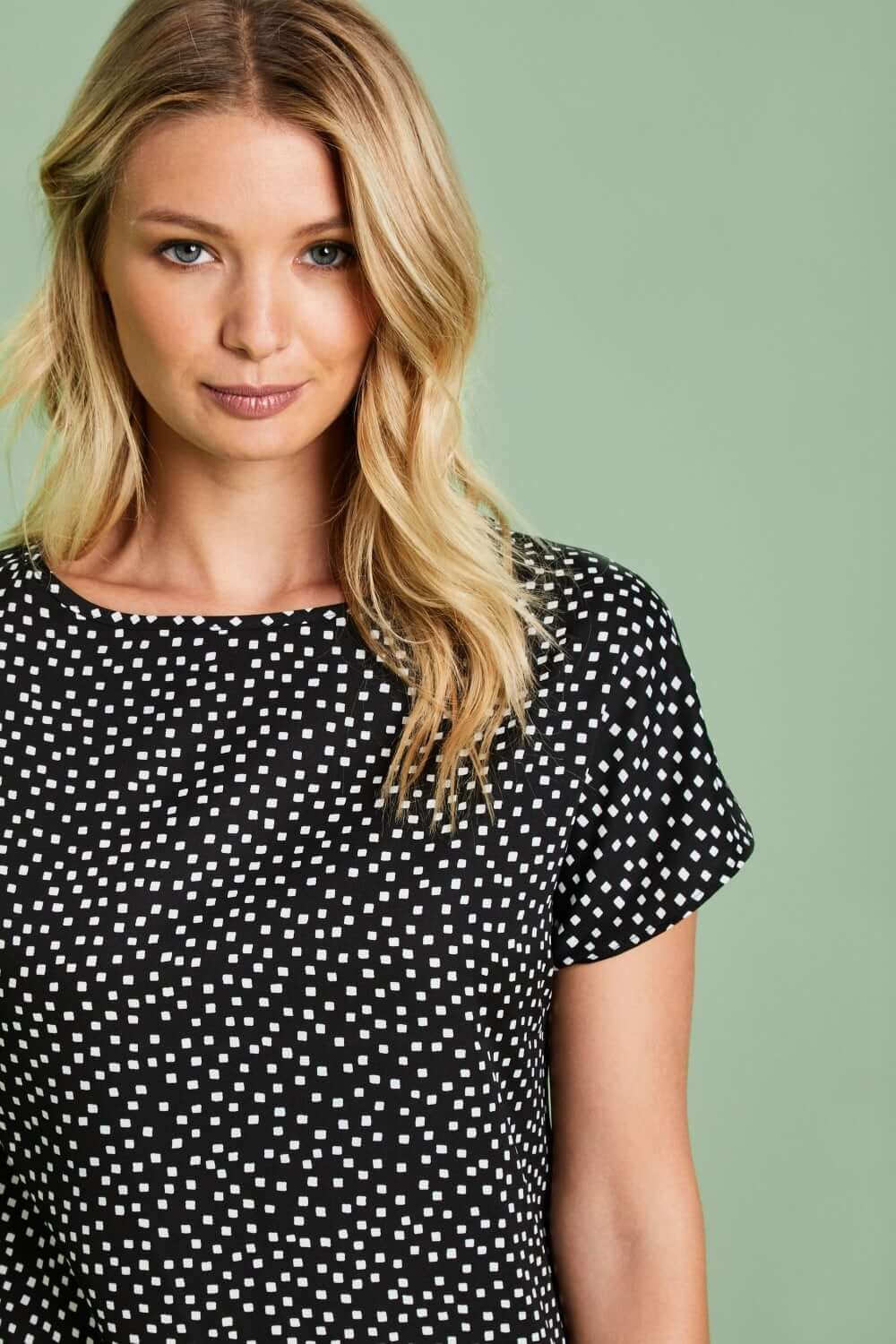 Paatkaeluse ja mustritega siidkrepp pluus - Image 16