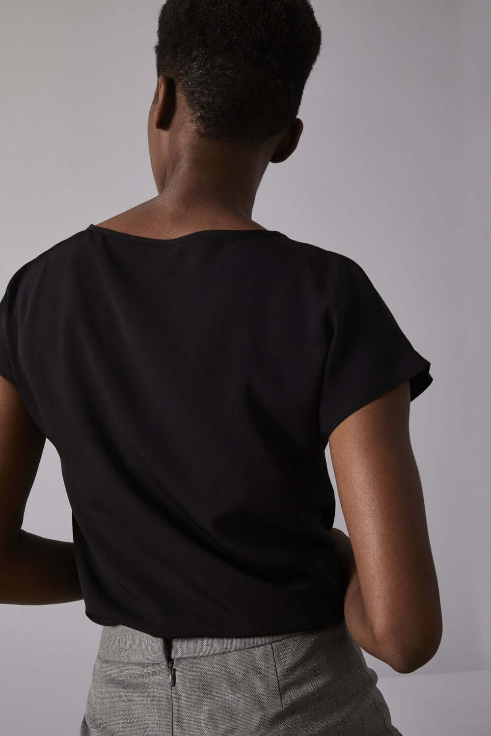 Paatkaelusega ühevärviline siidkrepp pluus - Image 2