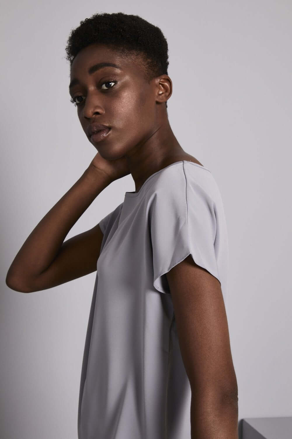 Paatkaelusega ühevärviline siidkrepp pluus - Image 17