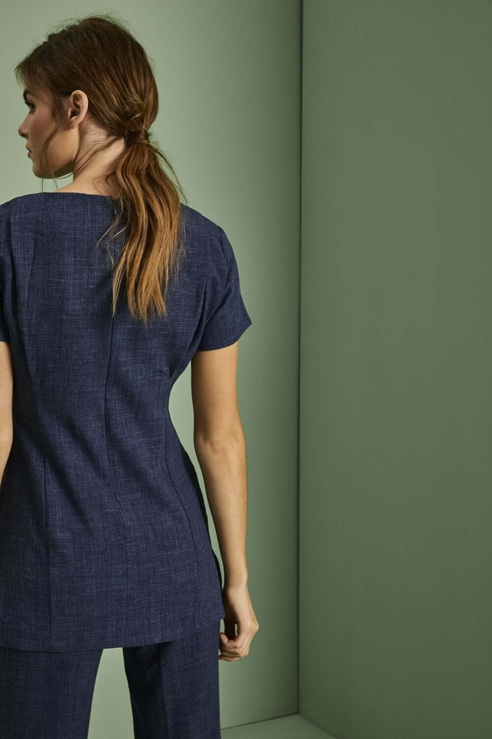 Linane V-kaelusega tuunika naistele - Image 11