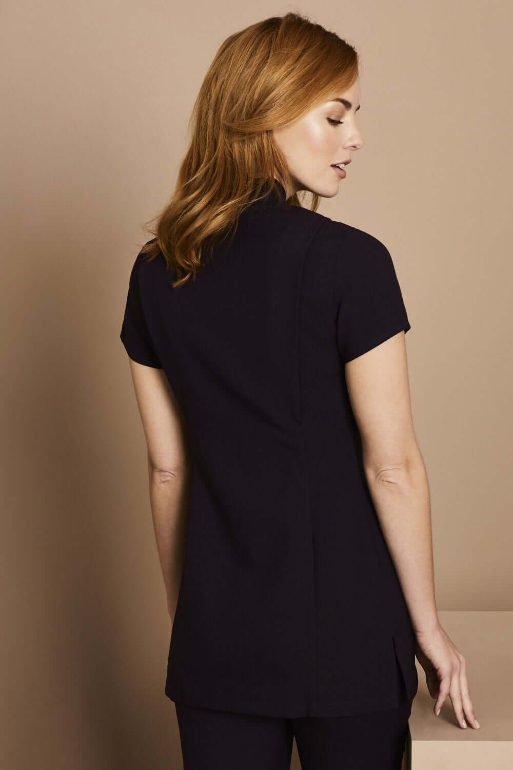 Ühe nööbi ja lukuga tuunika - Image 21