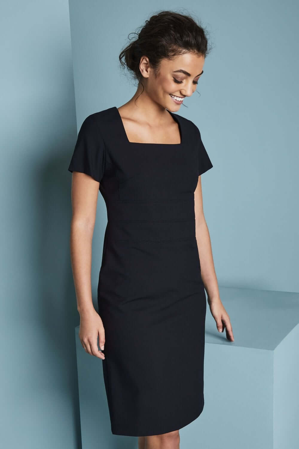 Qualitas sirge-kaelusega kleit - Image 6