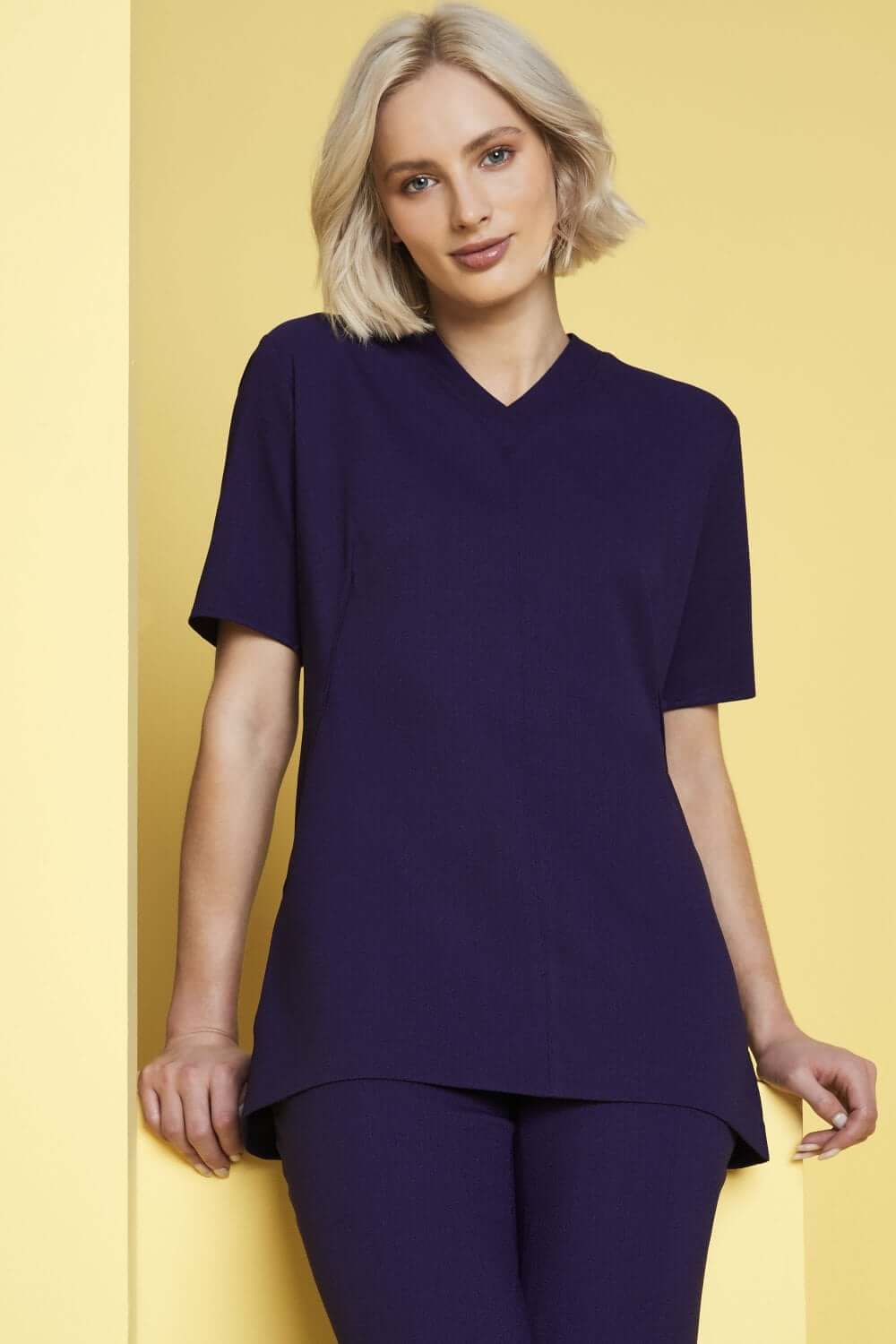 Sirgelõikeline v-kaelusega tuunika naistele - Image 9