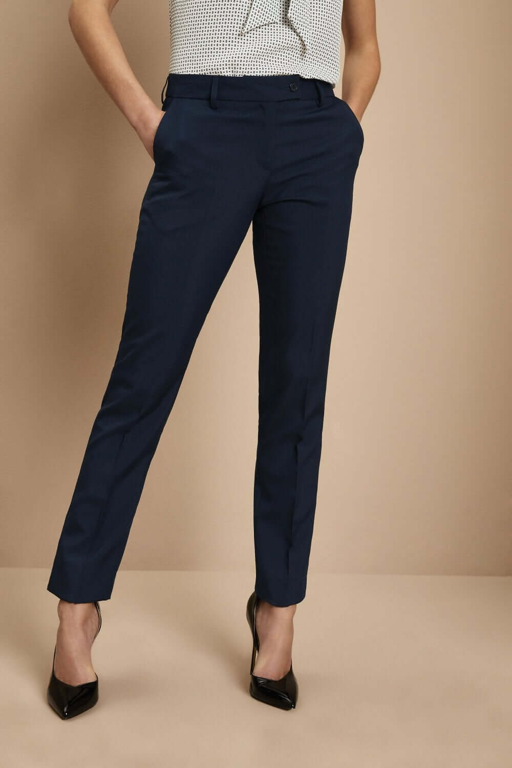 Qualitas bootleg viigipüksid naistele