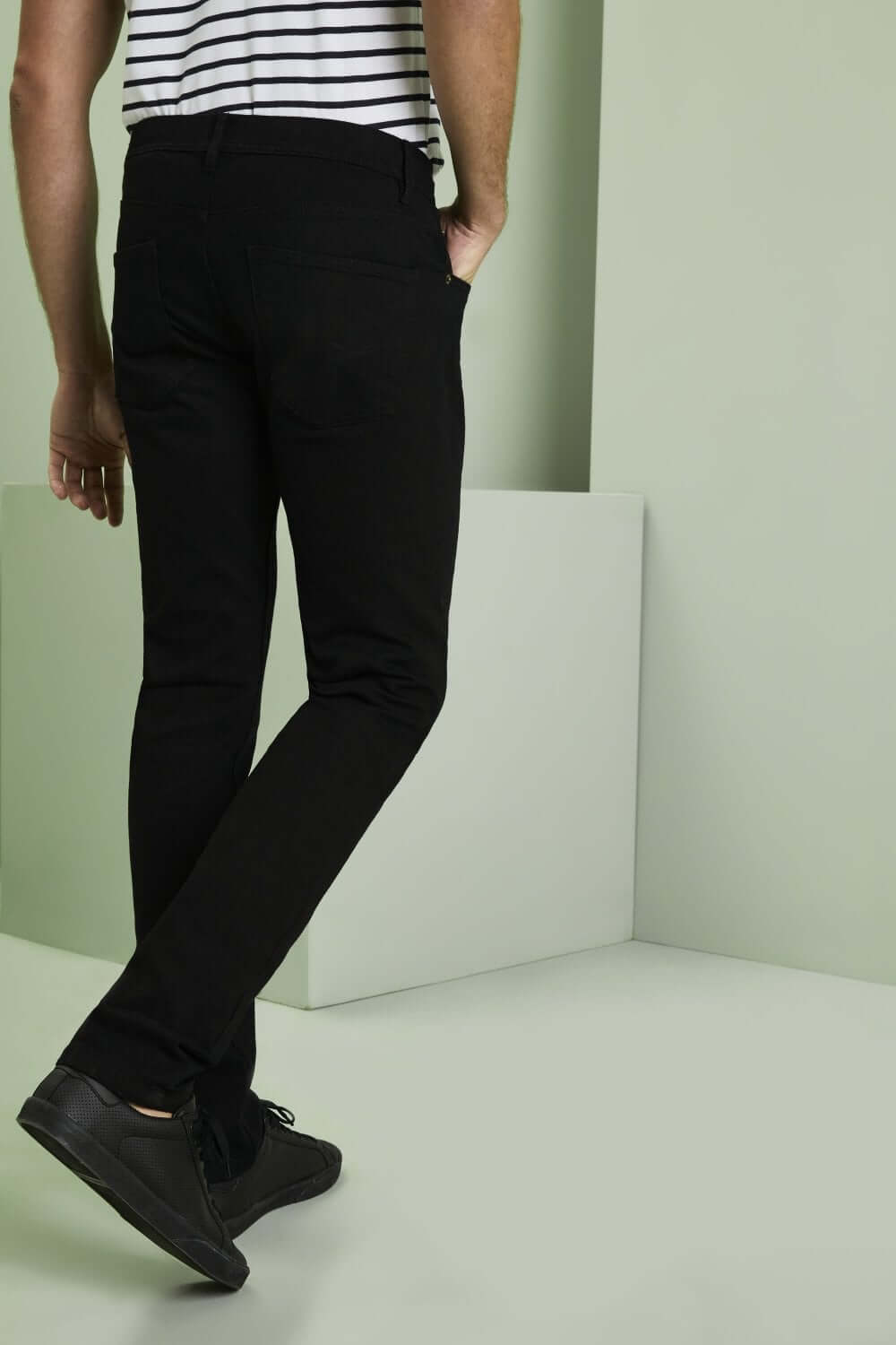 Max Slim mustad teksapüksid meestele - Image 2