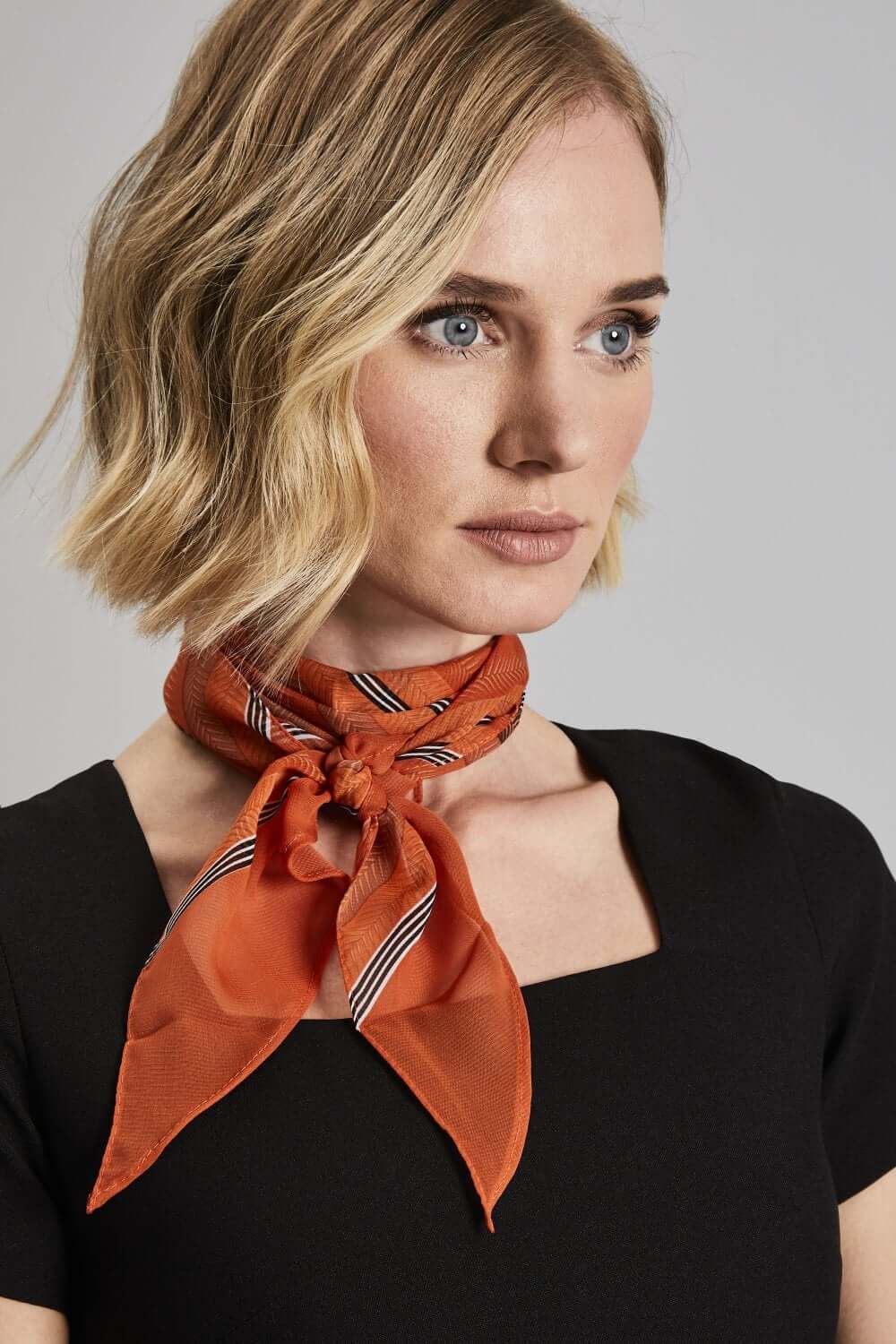 Triibuline kaelasall naistele - Image 11