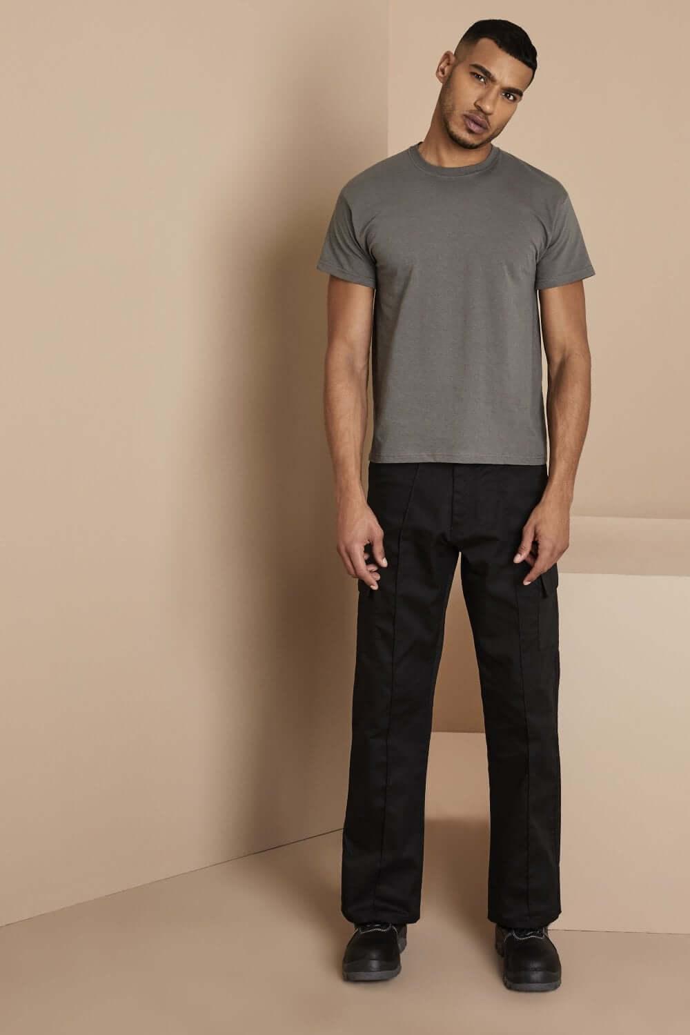 Uneek Unisex Cargo Trouser - Image 3