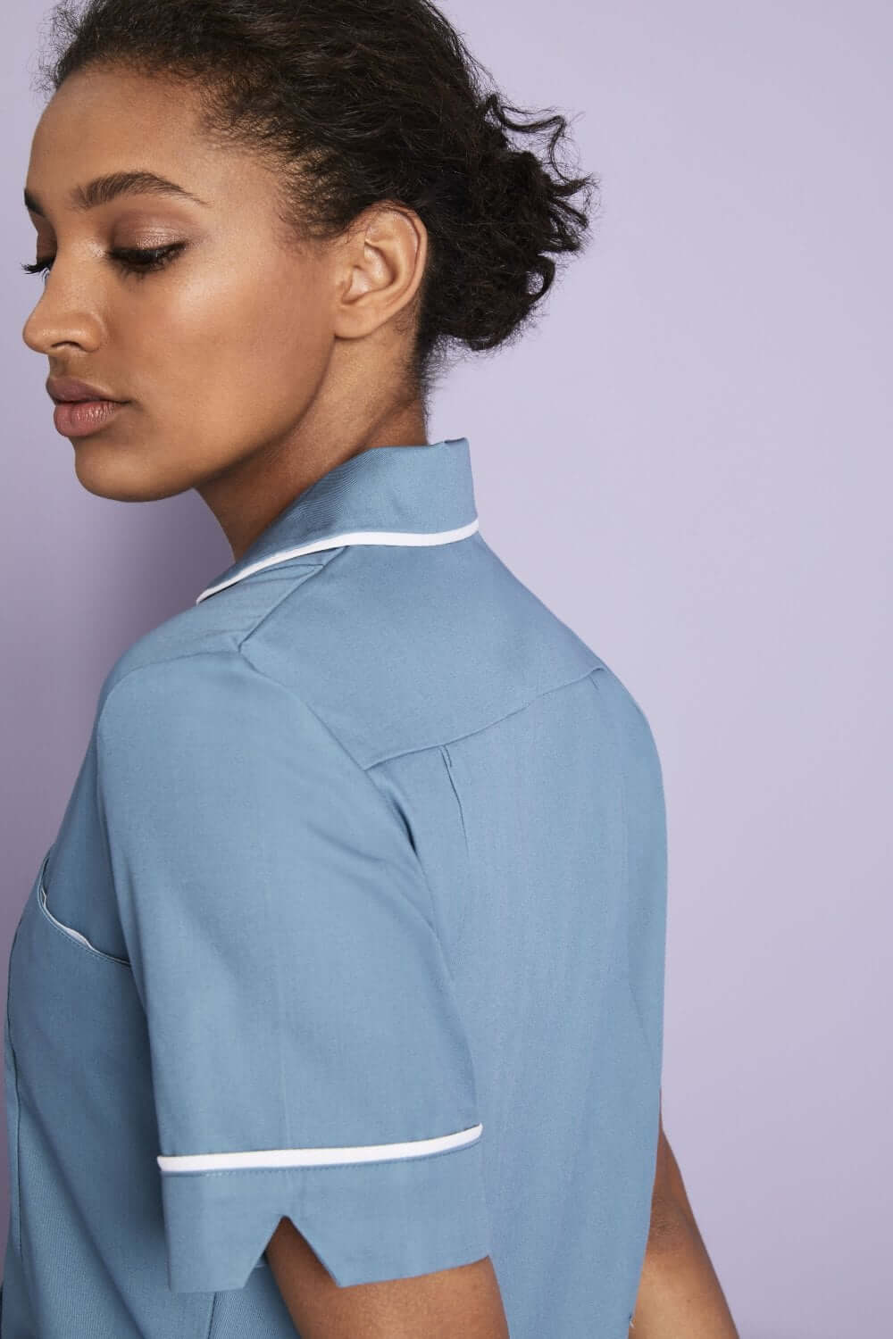 Klassikaline valge kandiga meditsiinituunika - Image 10