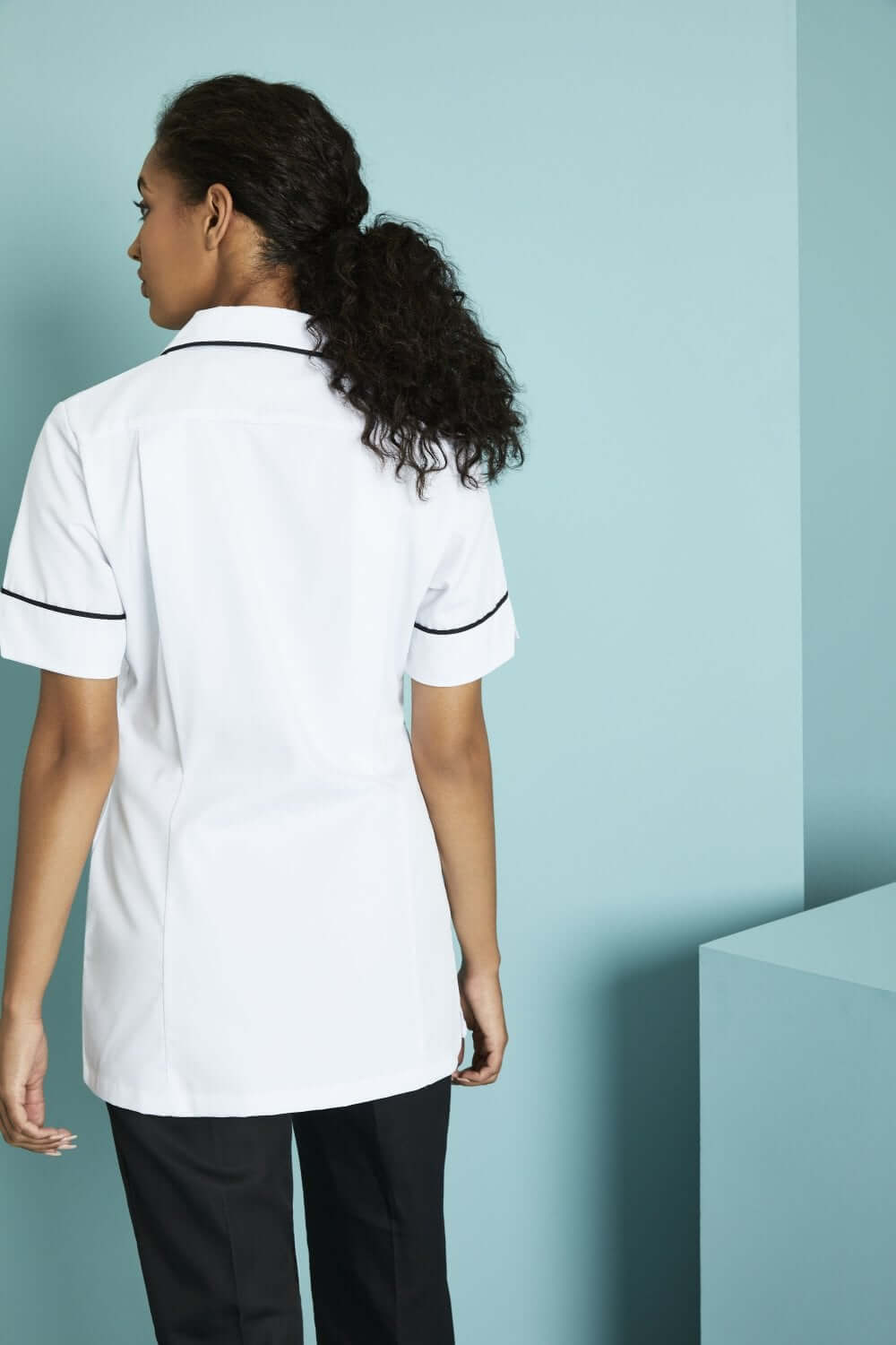 Klassikaline valge meditsiinituunika - Image 14