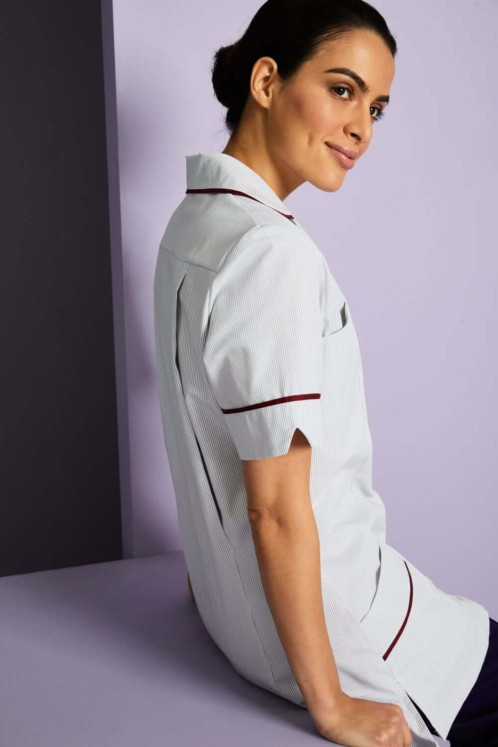 Klassikaline halli triibuline meditsiinituunika - Image 3