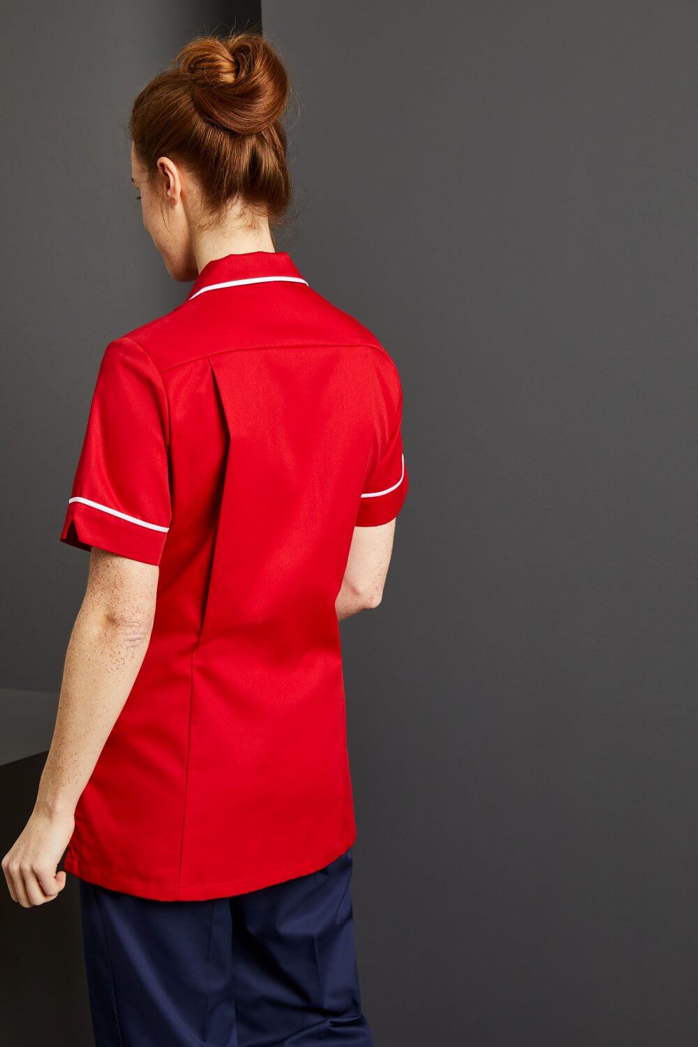 Klassikaline valge kandiga meditsiinituunika - Image 40