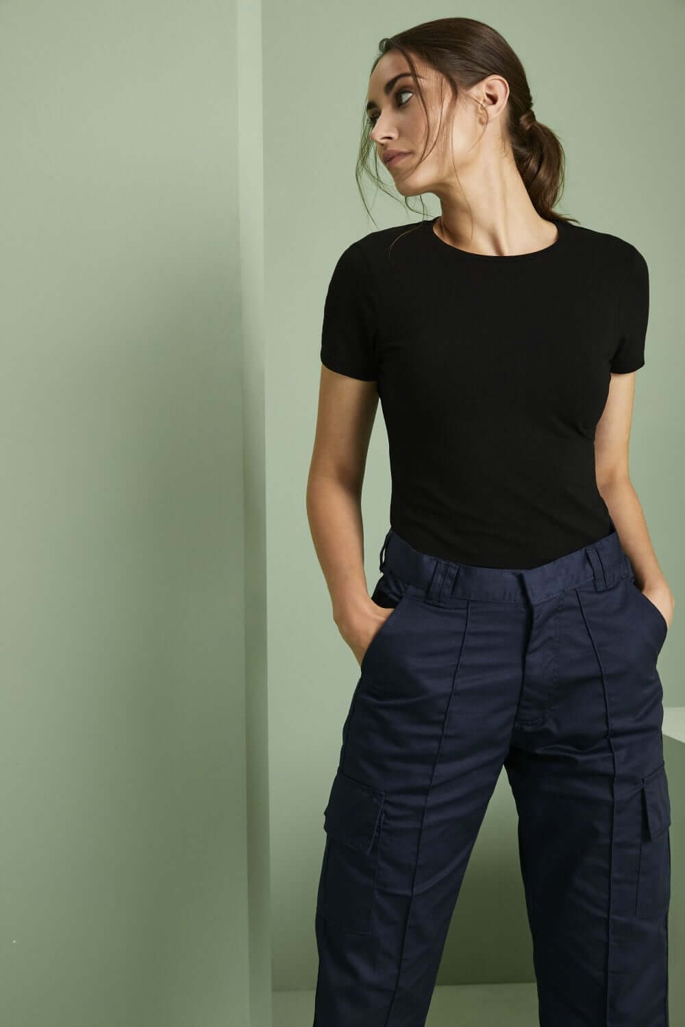 Stretš lühikeste varrukatega T-särk naistele