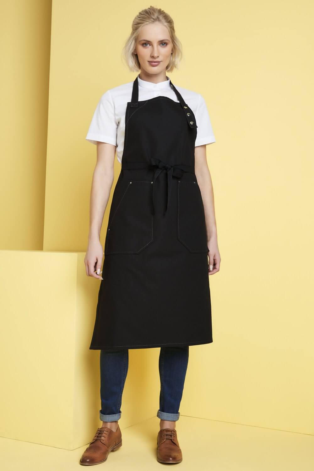 Õmmeldud taskutega põll