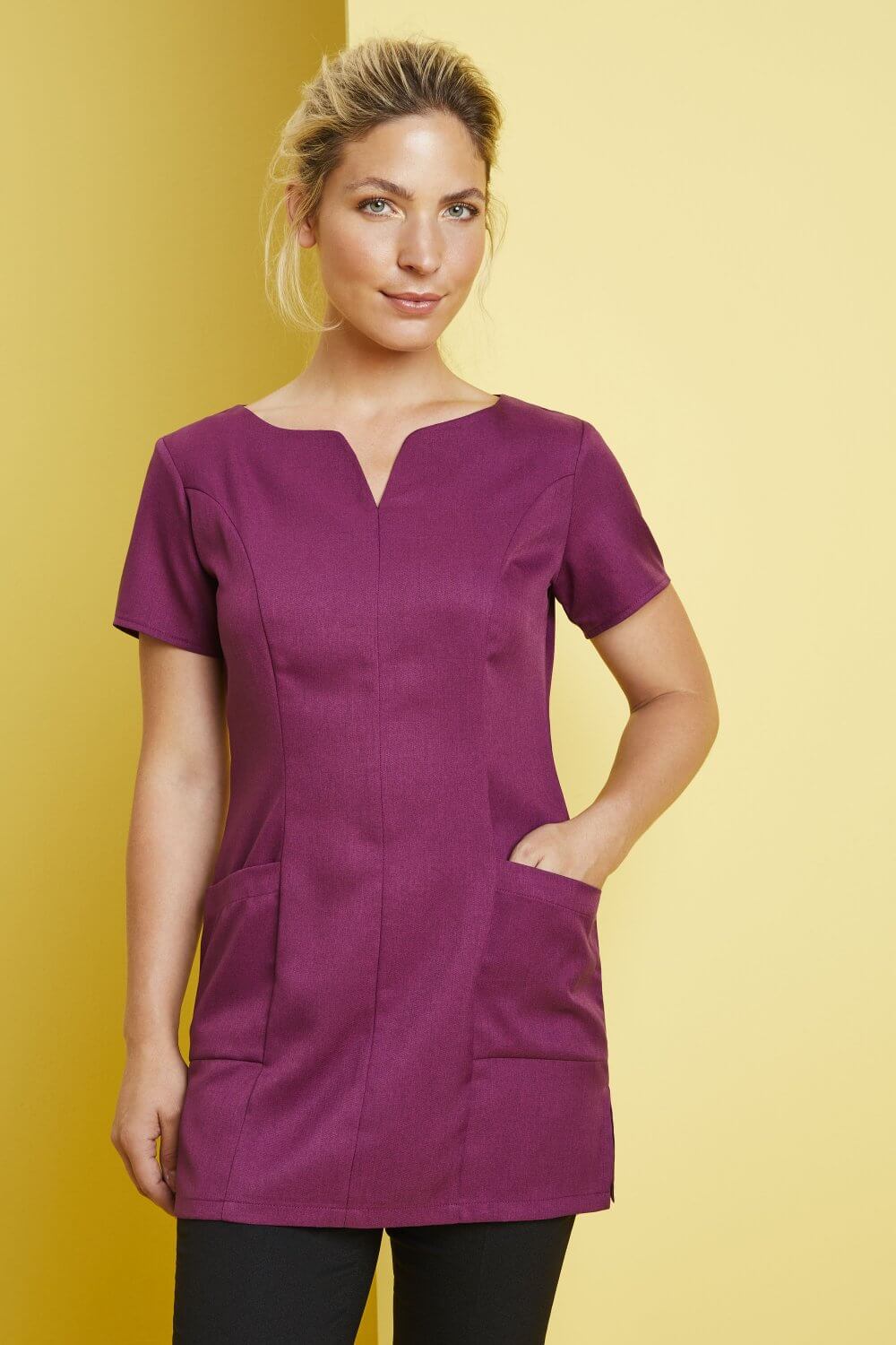 V-kaeluse ja küljetaskutega tuunika - Image 13