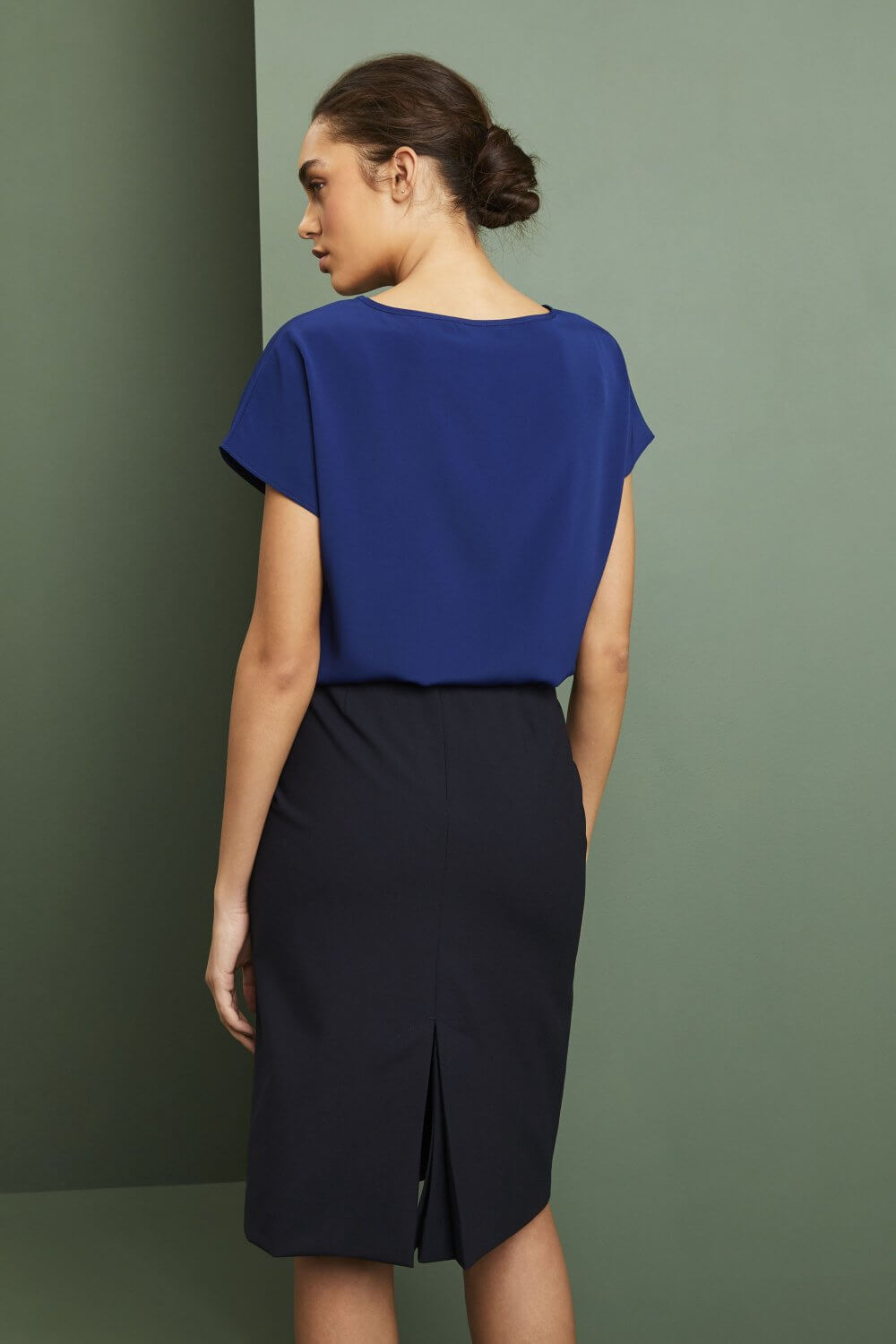 Paatkaelusega ühevärviline siidkrepp pluus - Image 32