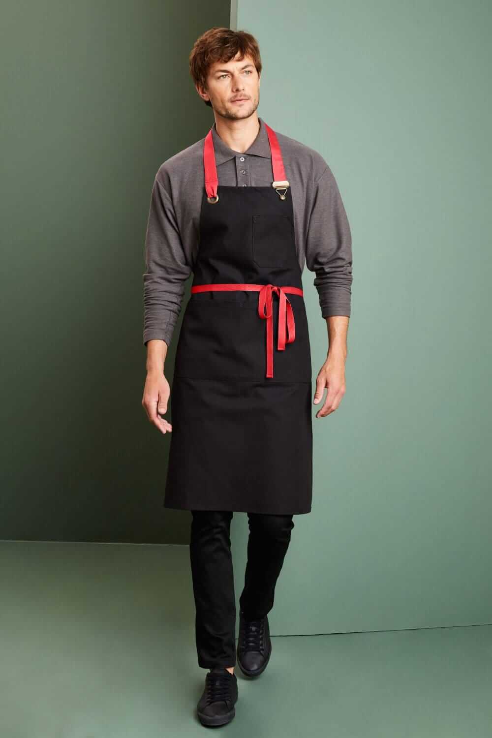 Spetsiaalselt valmistatud pandlaga kinnitatav põll