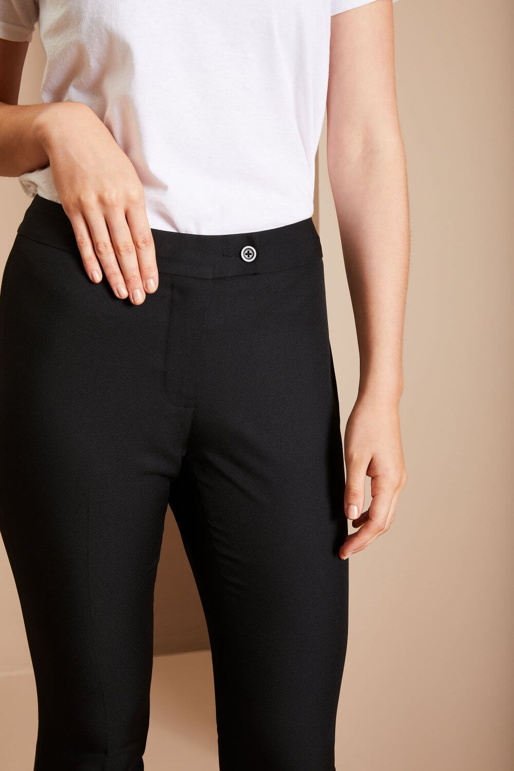 Essentials Women's Slim Leg Beauty Trousers - Image 7