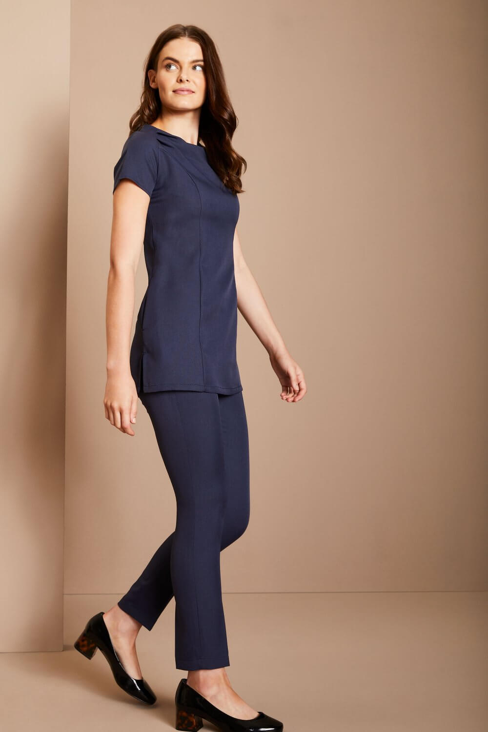 Essentials Women's Slim Leg Beauty Trousers - Image 11